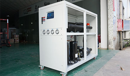 玖一設(shè)備-恒溫工業(yè)冷水機(jī)組
