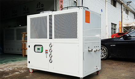 影響螺桿式冷水機(jī)部件使用壽命原因是什么？