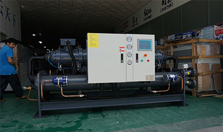 螺桿式冷水機(jī)壓縮機(jī)故障排除方法