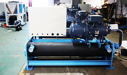 螺桿式冷水機(jī)組耗電量大如何解決？